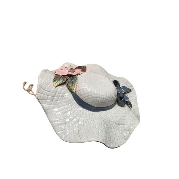 White Ceramic Sun Hat Wall Pocket Planter - Picture 6 of 10